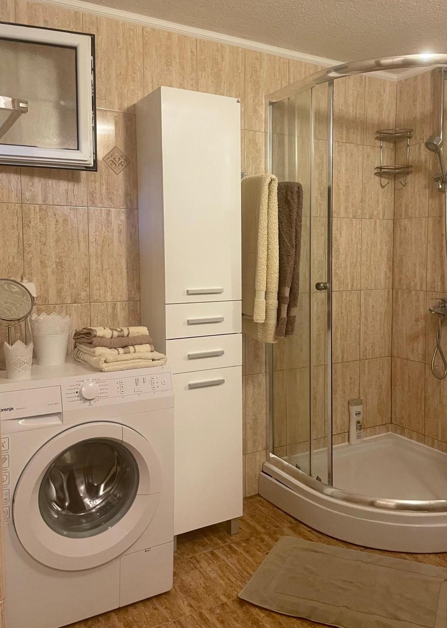 אוטייהא Anna Apartment מראה חיצוני תמונה